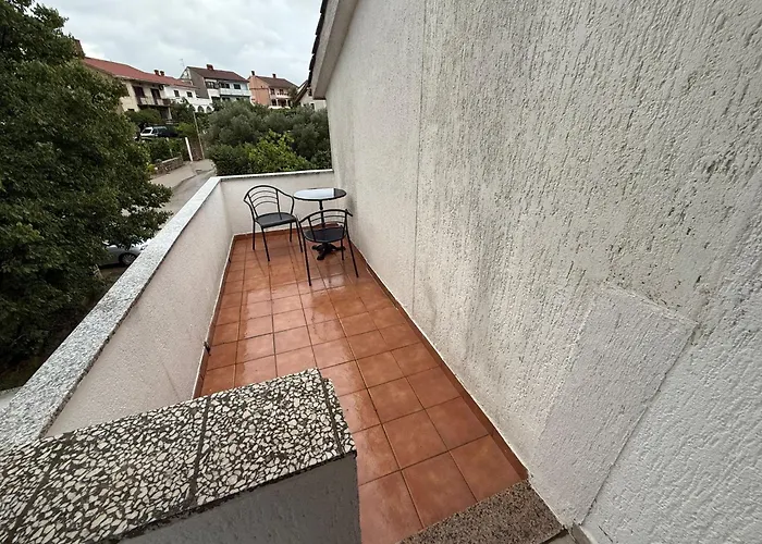 شقة Nada Krk كرك