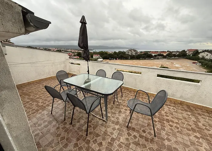 Nada Krk Appartamento *